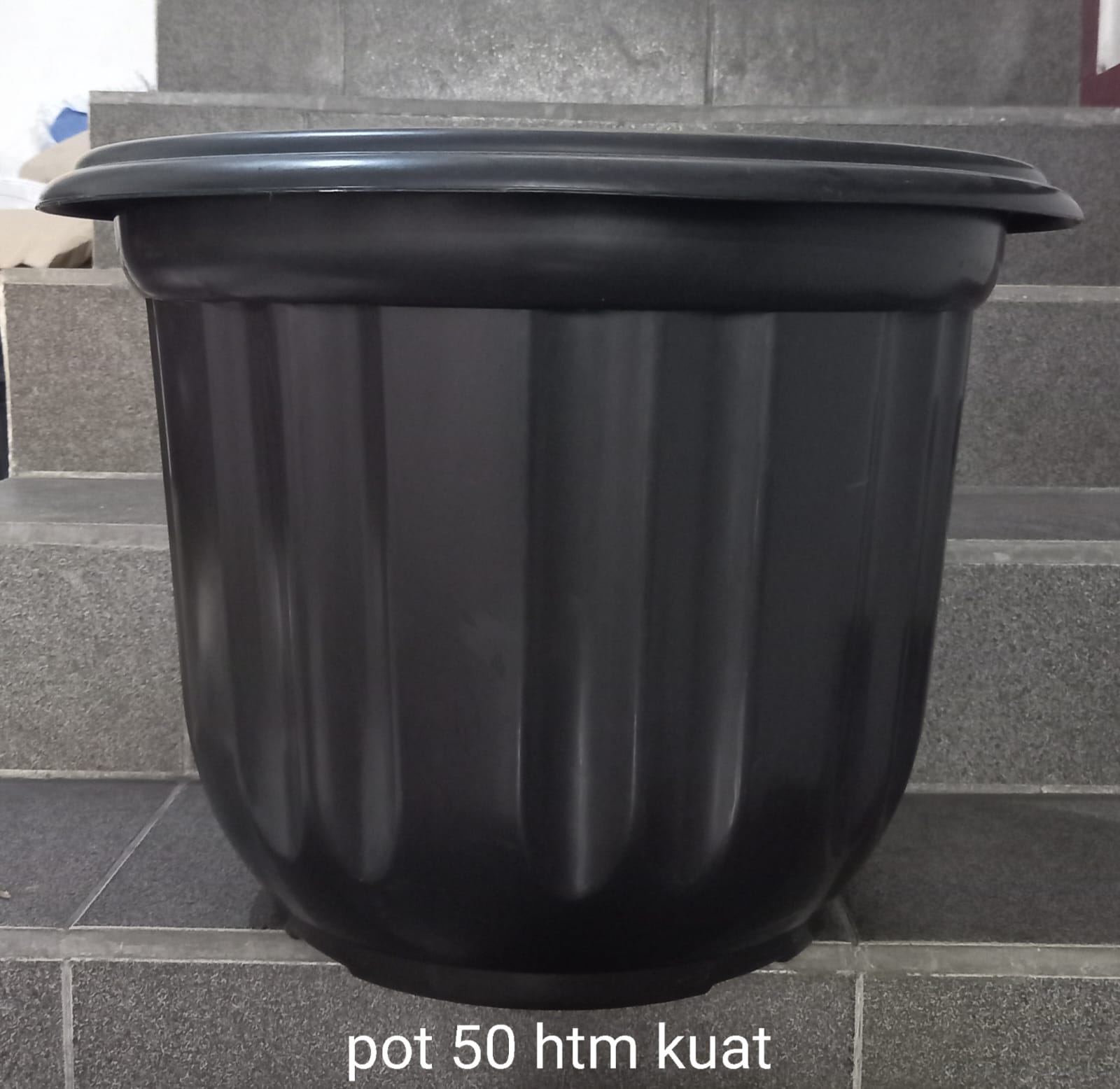 Pot 50 Hitam Kuat