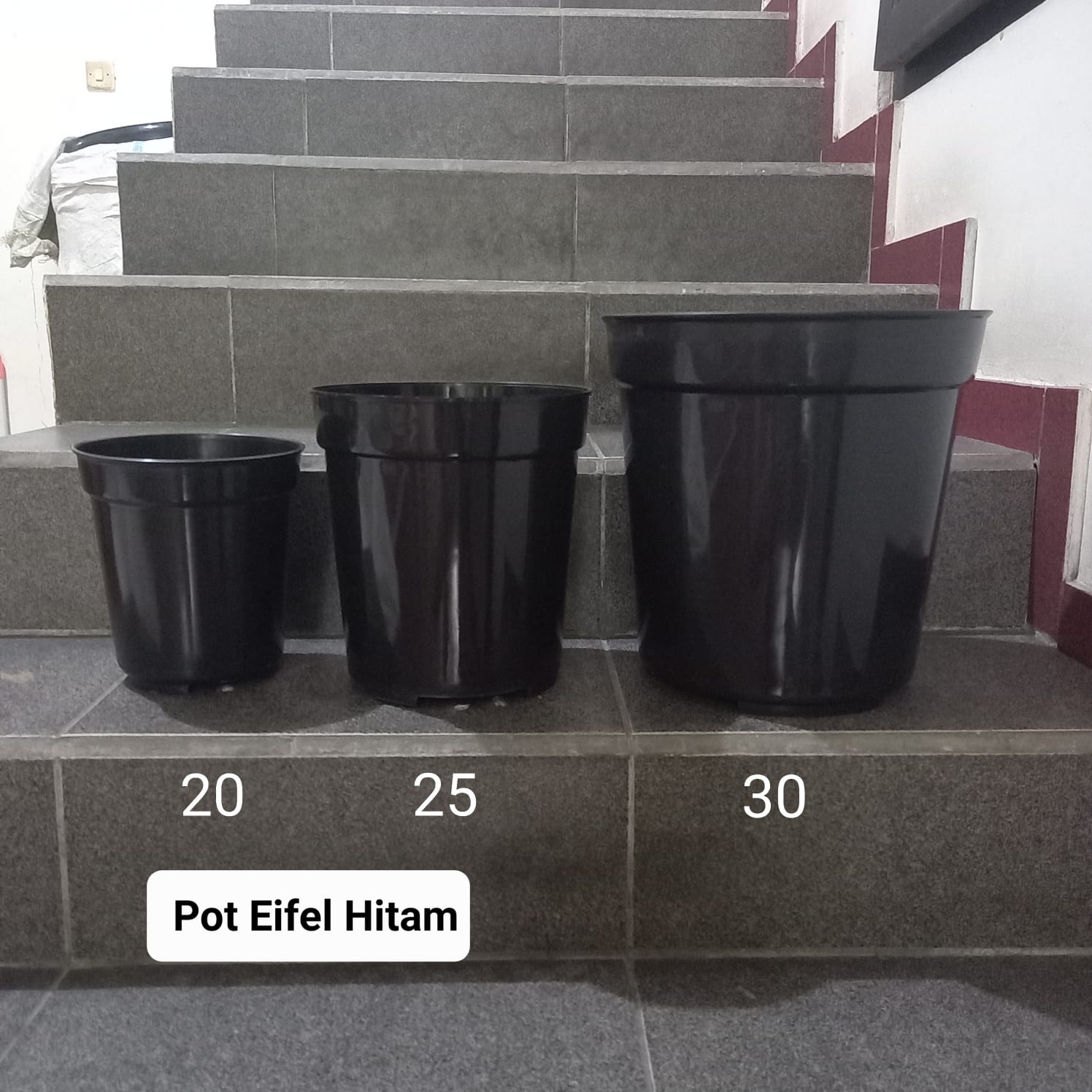 Pot Eifel Hitam (Ukuran 20, 25, & 30)